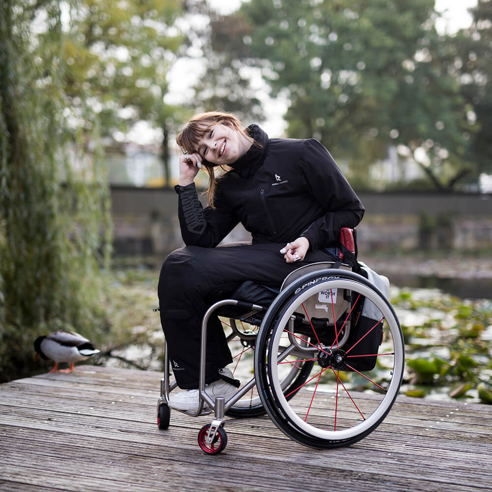 Couvre jambes pour fauteuil roulant Raindek Long Parka Noir et la veste 3 en 1 de Kinetic