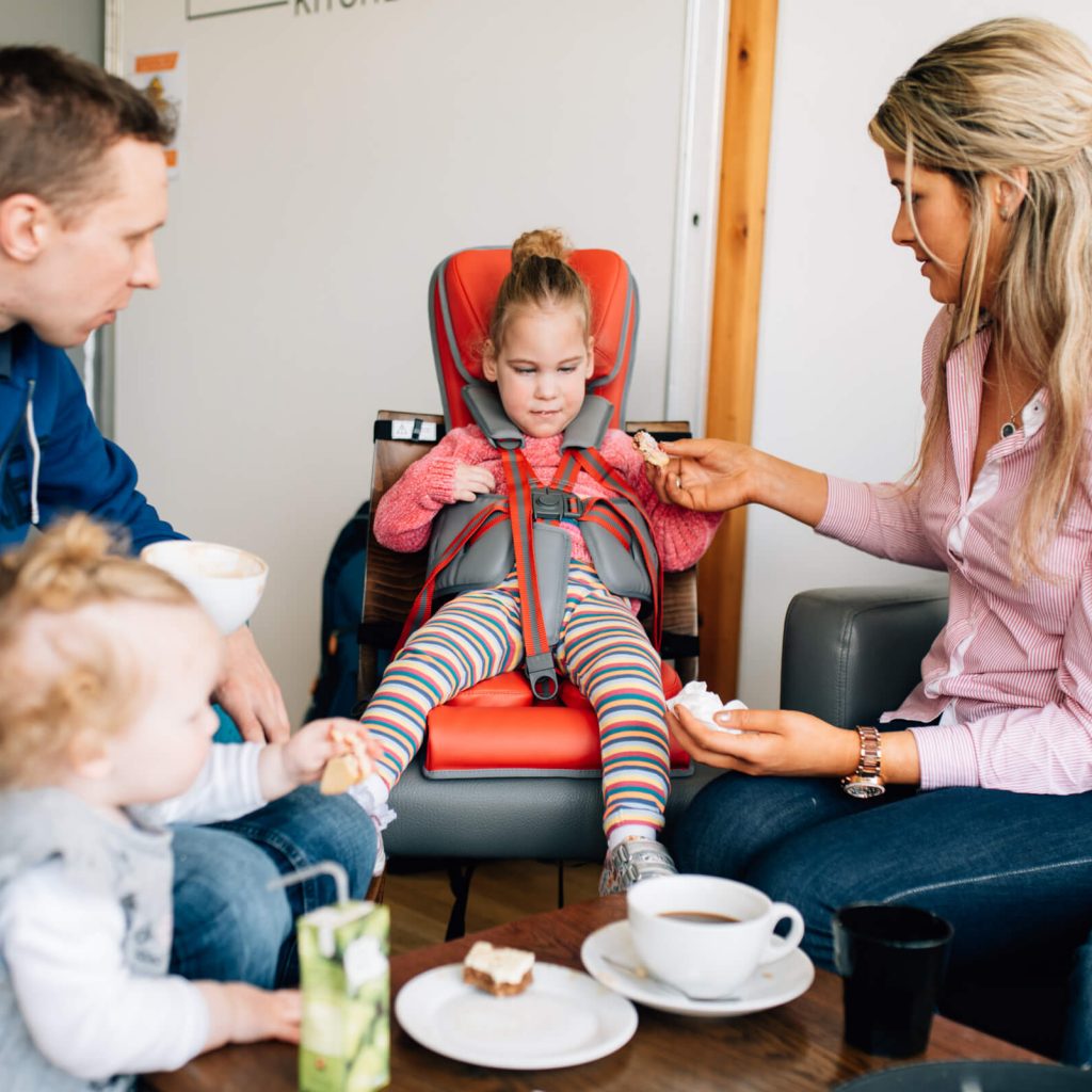 Sièges de positionnement pour enfants ayant un besoin de maintien accrue